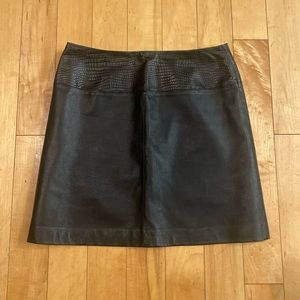 4/$8 🥀 Genuine leather skirt